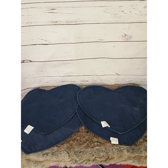 Set Of 4 Patriotic Heart-Shaped‎ Placemats With Stars & Stripes Design - Picture 3 of 5